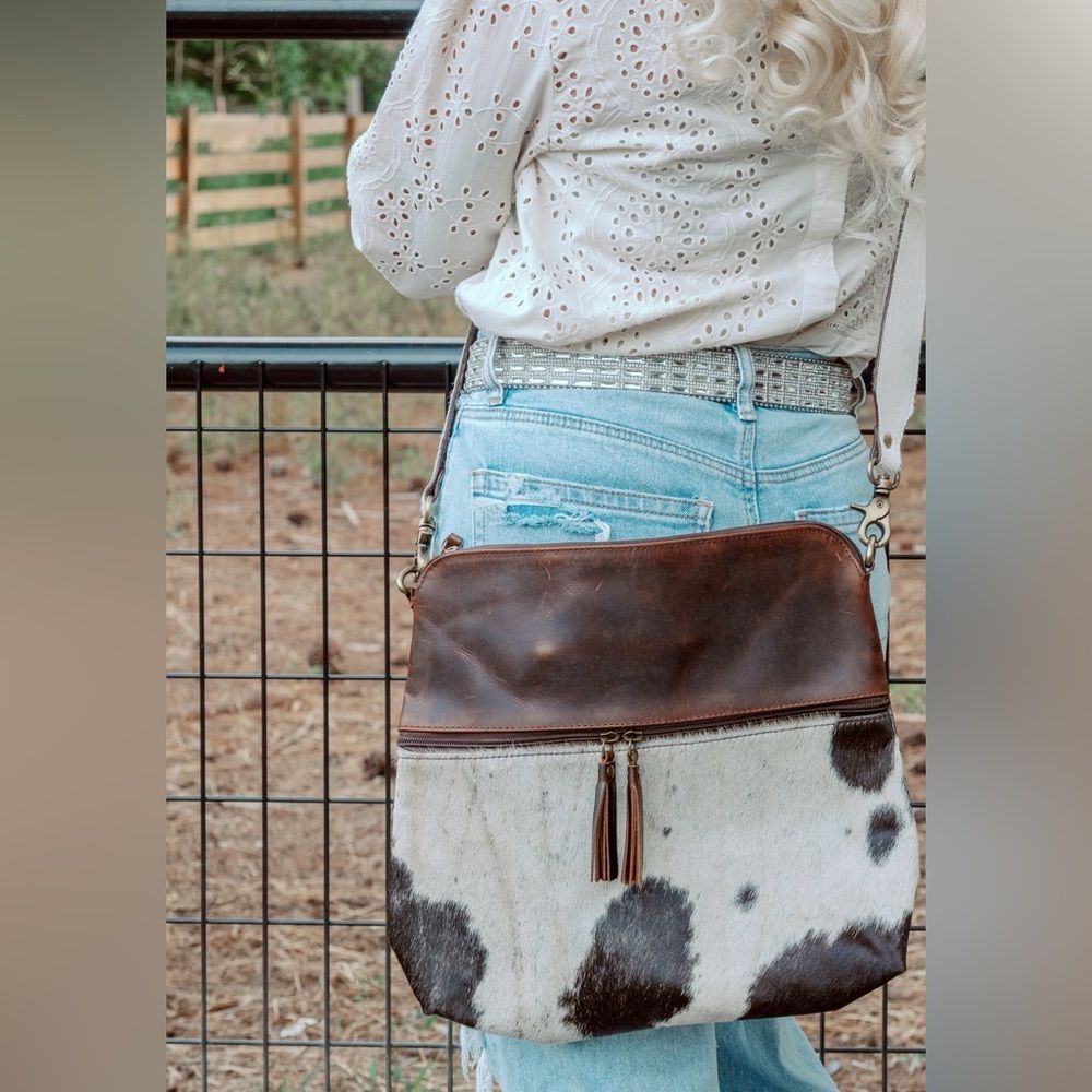 Klassy Cowgirl Leather Crossbody Bag with hair on cowhide accent - Picture 3 of 3